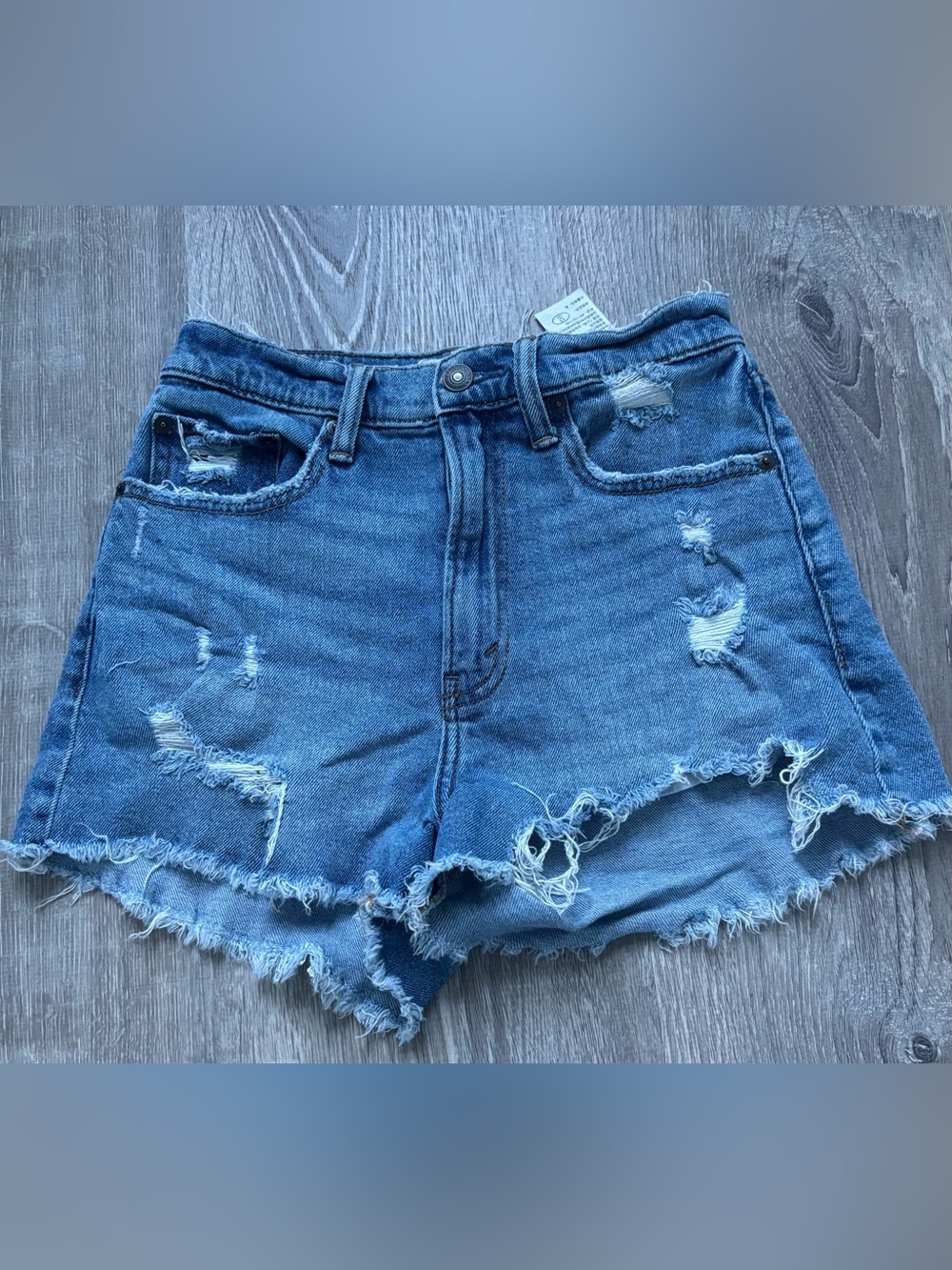 Abercrombie & Fitch women’s the mom short high rise shirts size 25/0